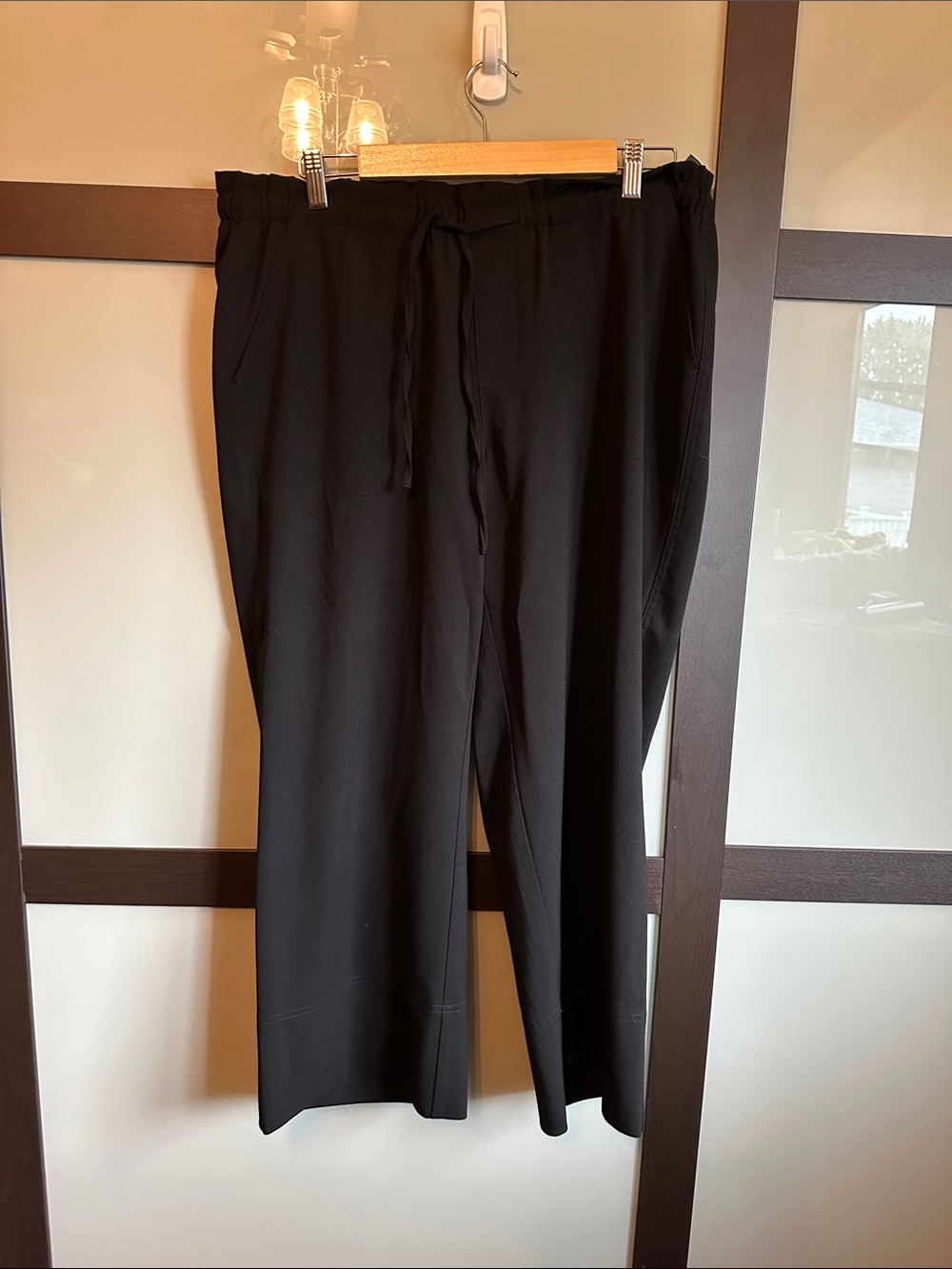 Women’s Liverpool Cropped Wide Leg Pants Black size XL
